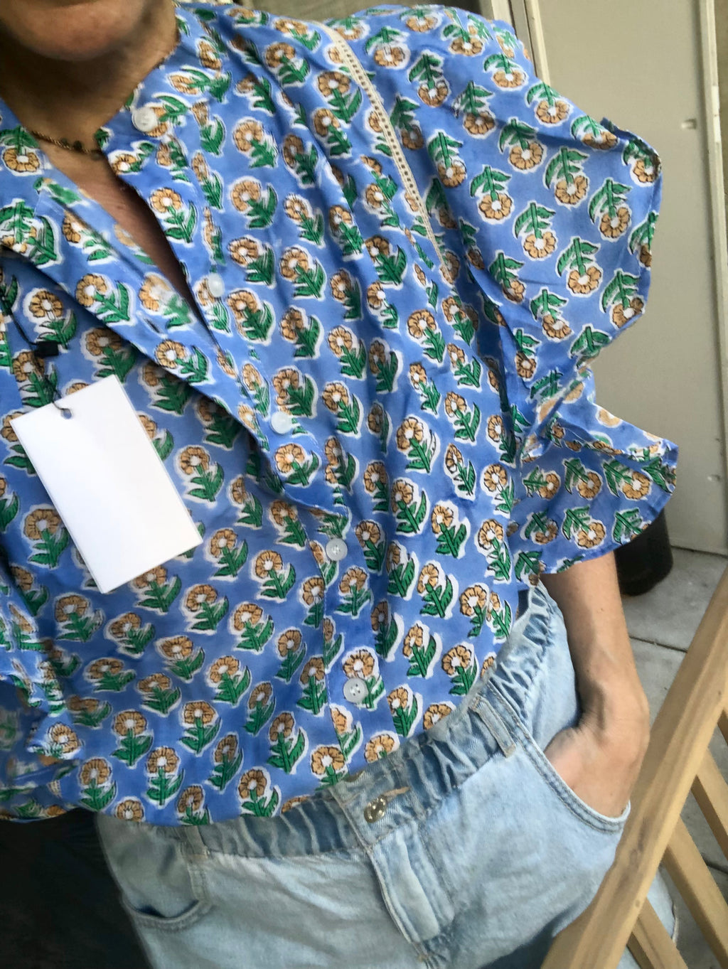 Blouse Butterfly fond bleu fleur jaune