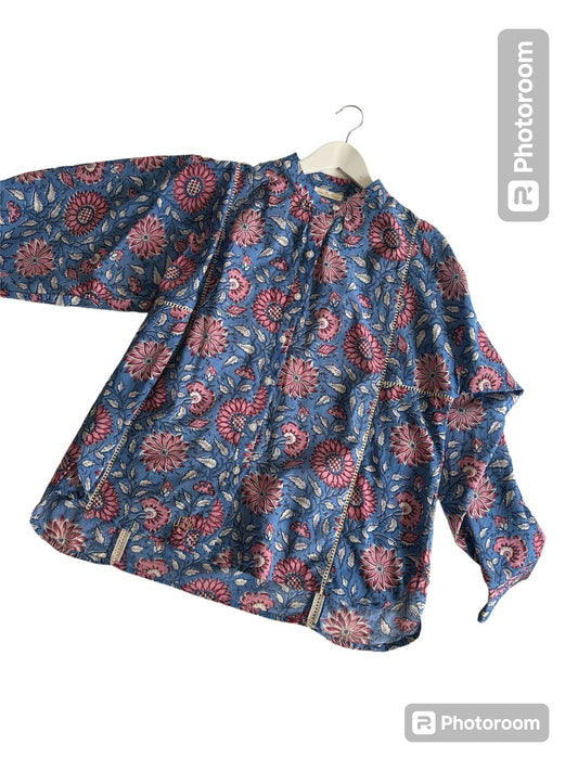 Blouse Iconique imprimé bleu et rose