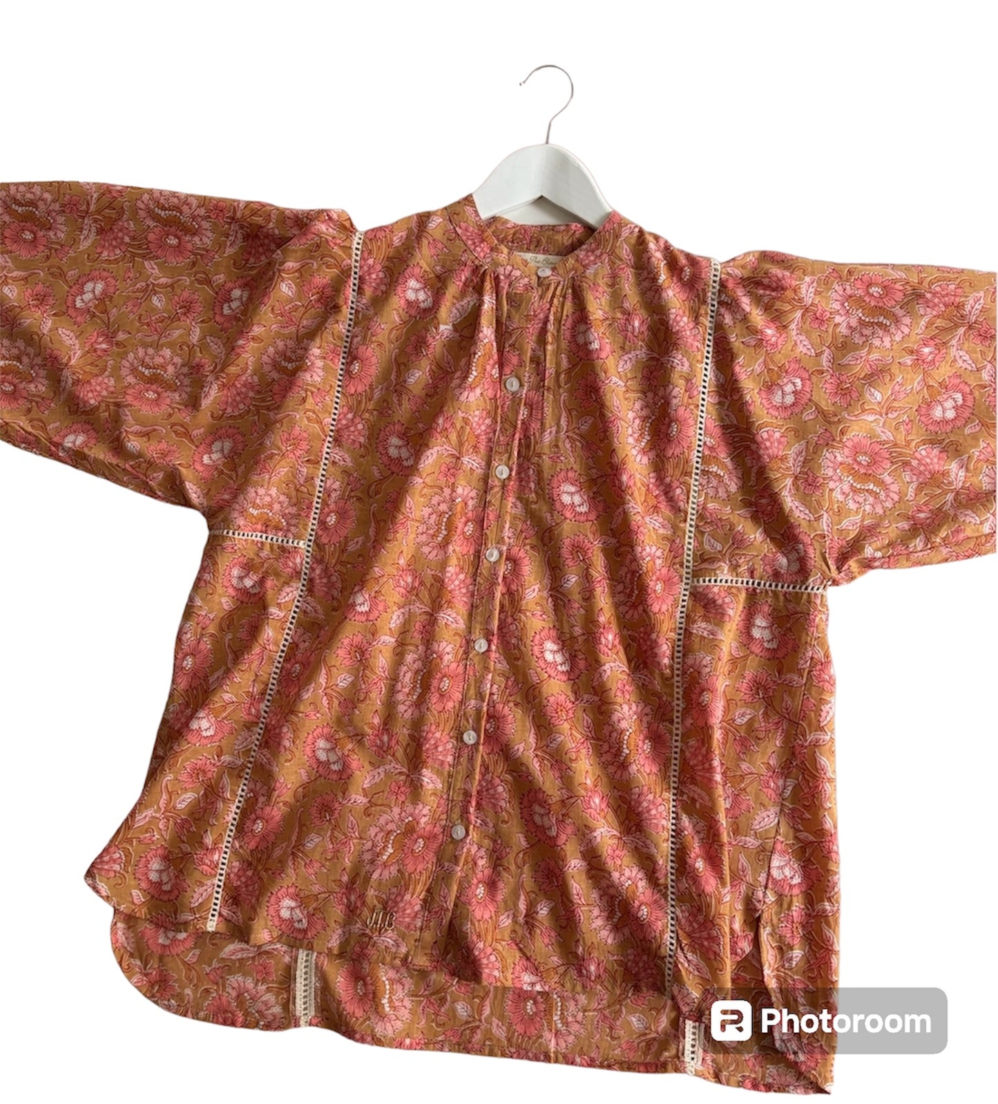 Blouse Iconique fond caramel imprimé corail