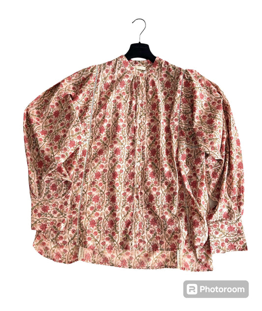 Blouse Iconique fond rose pâle imprimé rose et lierre