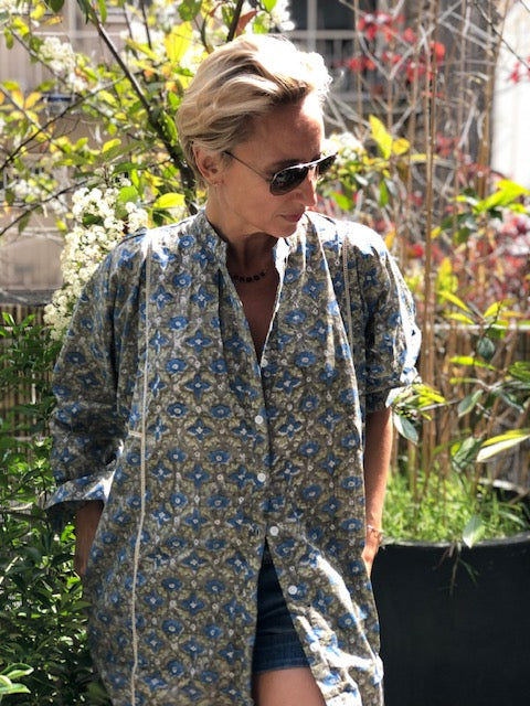 Robe Iconique grise et Marguerite bleue