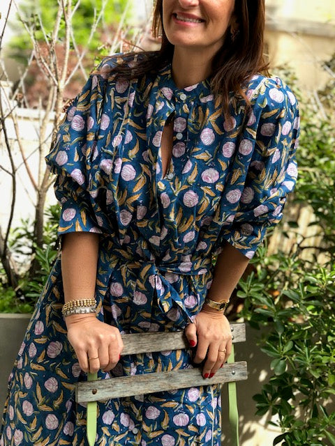 Robe Iconique bleu et fleur de coton rose