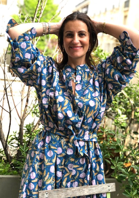 Robe Iconique bleu et fleur de coton rose