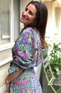 Robe Iconique bleu, rose et jaune