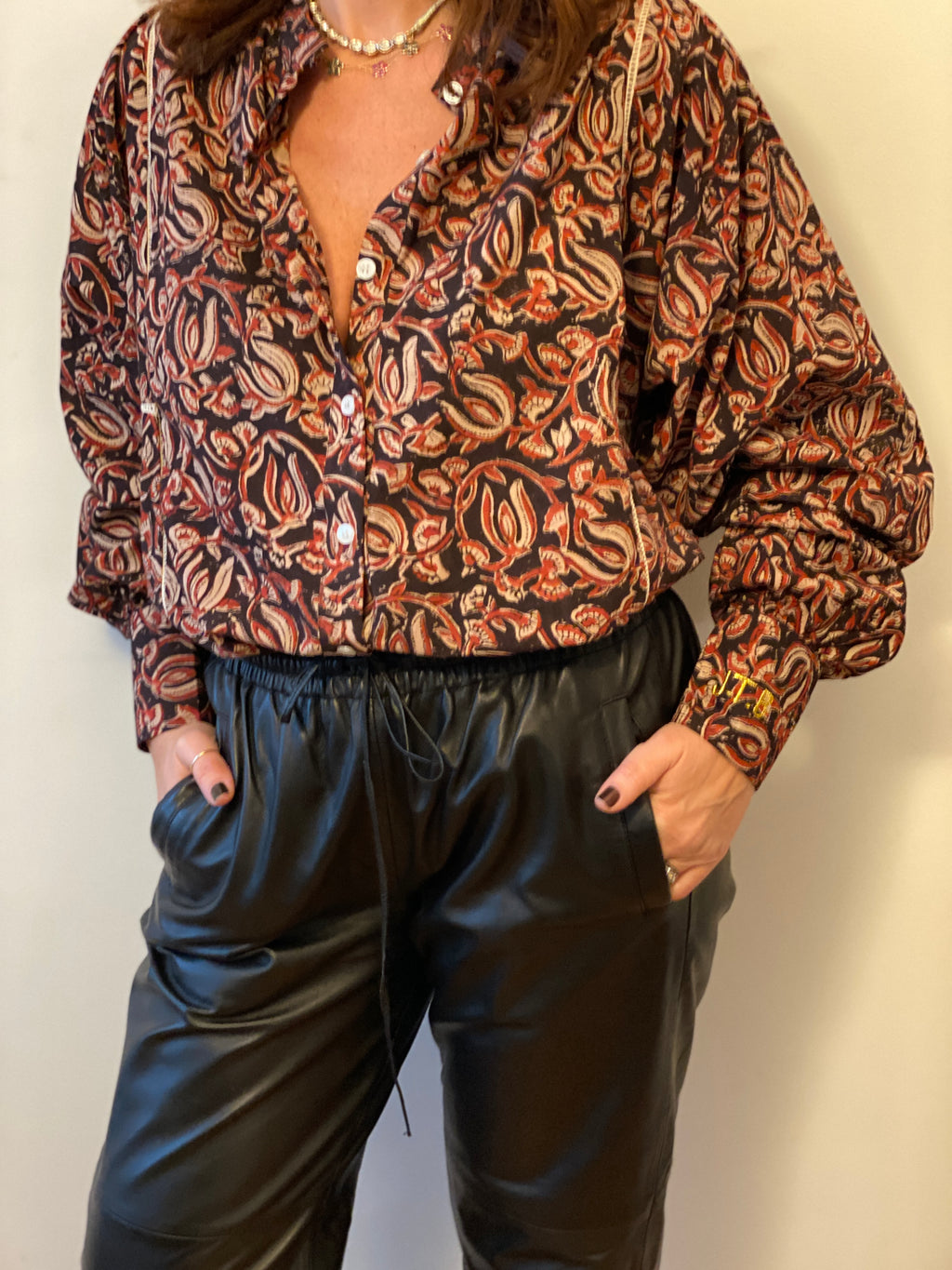 Blouse Iconique noir et rouge